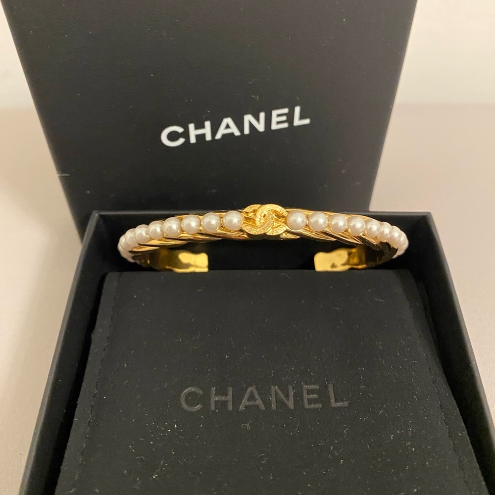 Chanel Pearls Cuff With CC Logo